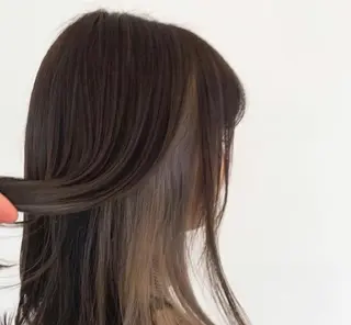 ロング カラー ニシキオリ ユウキのヘアスタイル