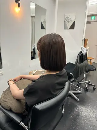 ショート 【ヤマザキアヤメ】 艶カラー/縮毛矯正のヘアスタイル