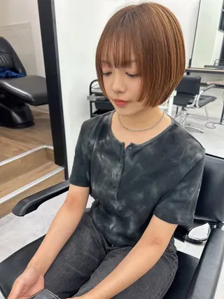 ショート カラー レイヤー ハイトーン 暖色⭐︎KANAKOのヘアスタイル