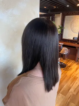 セミロング 似合わせレイヤー/透 明感カラー/momiのヘアスタイル