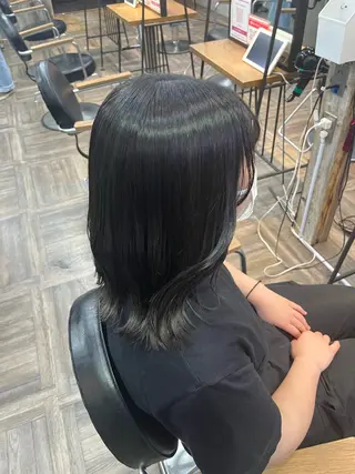ミディアム 村本 優依のヘアスタイル