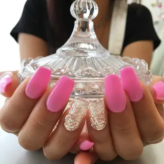 ネイル Petit Fleur所属・青柳 亜梨奈のマツエク・マツパデザイン