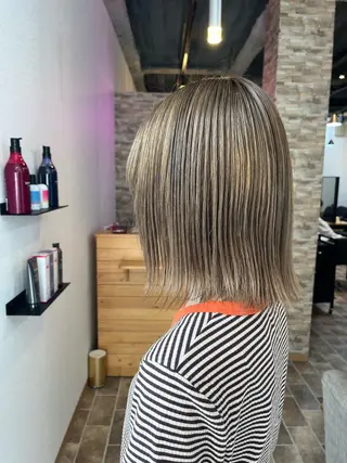 ショート カラー ヘアカラー&縮毛矯正 STAR☆RIVERのヘアスタイル