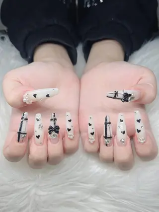 ネイル Lee Nailsのネイルデザイン
