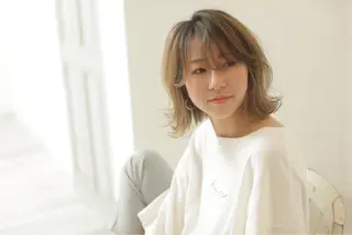 ショート カラー NINE+/代表 ブリーチ特化型サロンのヘアスタイル
