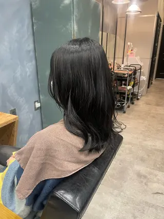 セミロング カラー 飛澤 太陽のヘアスタイル