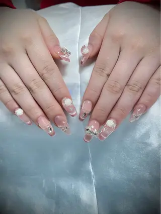 ネイル AKIKO ネイルサロンのネイルデザイン