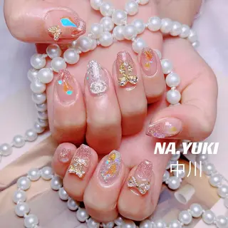 ネイル 🦋 Queenieのネイルデザイン