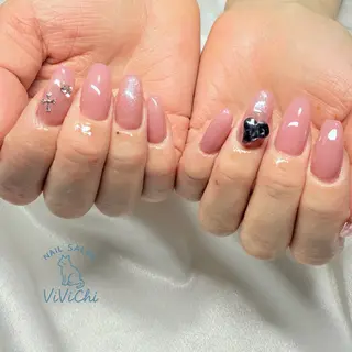 ネイル ViViChi 梨帆のネイルデザイン