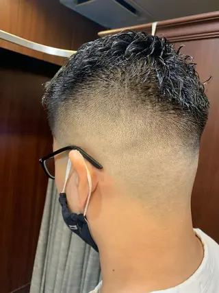ショート パーマ メンズ 羽木 隆徒のヘアスタイル
