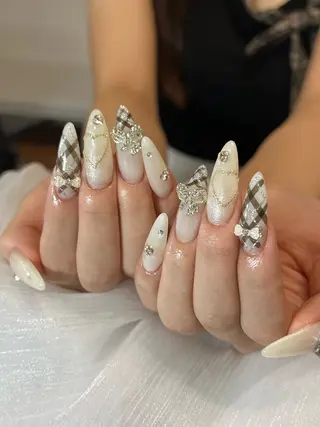 ネイル Luna Gladeのネイルデザイン