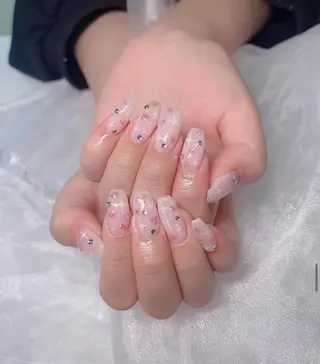 ネイル Hin Nailsのネイルデザイン