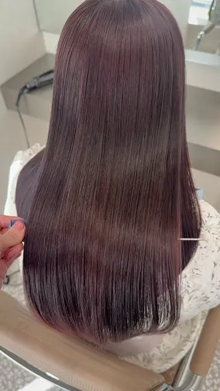 ロング カラー インナーカラー 推し ブリーチ 髪質改善のヘアスタイル