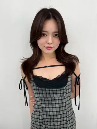 セミロング カラー 透明感カラー✨🩵 韓国ヘアkanatoのヘアスタイル