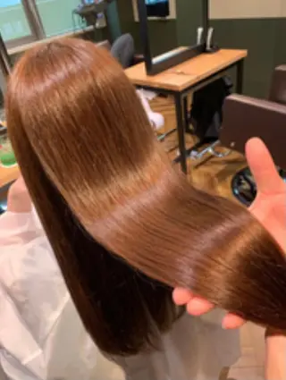 ロング カラー 石井 章太郎のヘアスタイル