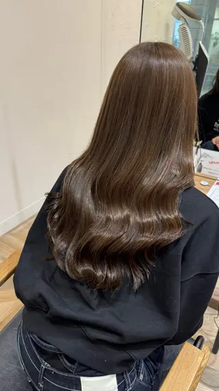 ロング カラー 鈴木 佐菜のヘアスタイル