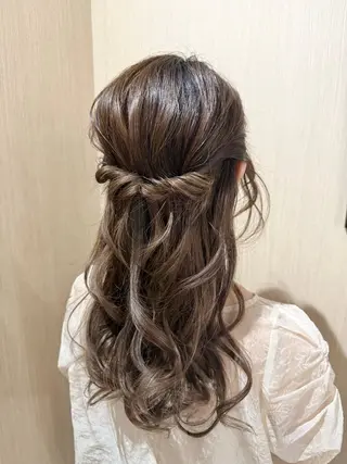 ミディアム カラー ヘアアレンジ 吉岡 三四朗のヘアスタイル