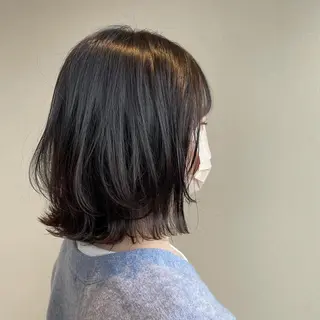 ミディアム カラー 切りっぱなしボブ/ 蒲生四丁目/伊藤瑠唯のヘアスタイル