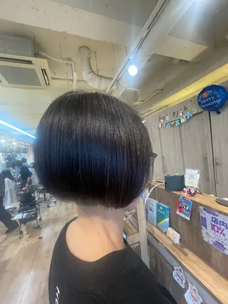 ショート 伊藤 未奈のヘアスタイル