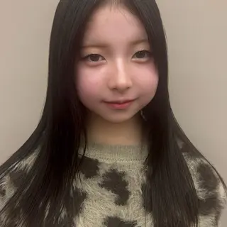 セミロング パーマ HIBIKI / 透明感カラーのヘアスタイル
