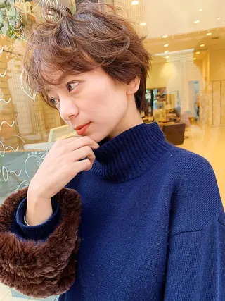 ショート 岸田 梓武生のヘアスタイル