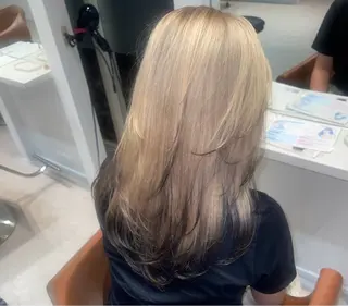 セミロング カラー 前田 彩良のヘアスタイル
