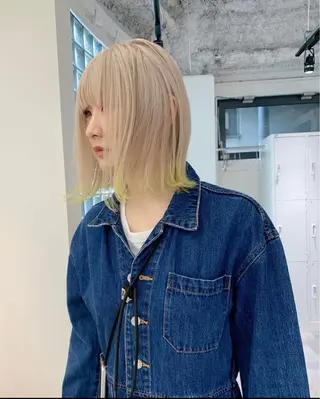 ショート カラー PELEハイトーン shinobuのヘアスタイル