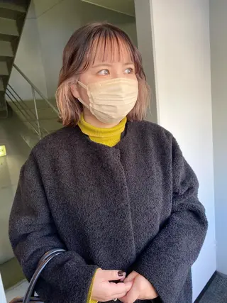 ミディアム カラー パーマ ヘアアレンジ デザインカラー/ボブ ブリーチカラー/ユリのヘアスタイル