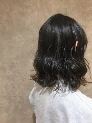 ミディアム ショート／透明感 カラー加治竜汰💡のヘアスタイル