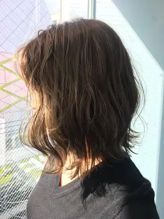 ミディアム 末石 智のヘアスタイル