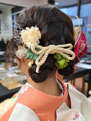 ヘアアレンジ 💜𝑳𝑼𝑵𝑨 🌻母良田愛美🌻のヘアスタイル