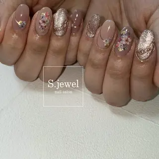 ネイル S. JEWELのネイルデザイン