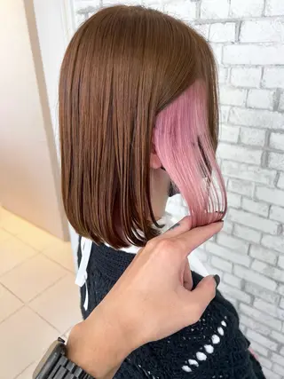 カラー VIRAL ヴァイラルのヘアスタイル