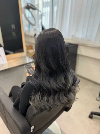 ロング カラー ギャルの女神/ Shionのヘアスタイル