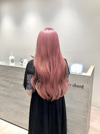 ロング カラー サキ🤍ハイトーン 🩰くびれ巻きヘアのヘアスタイル