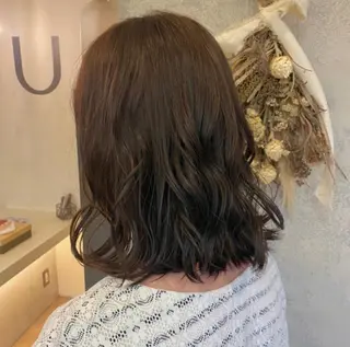 カラー 石田 菜月のヘアスタイル
