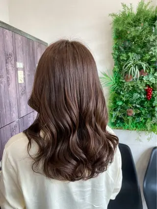 ロング カラー 須藤 日向のヘアスタイル