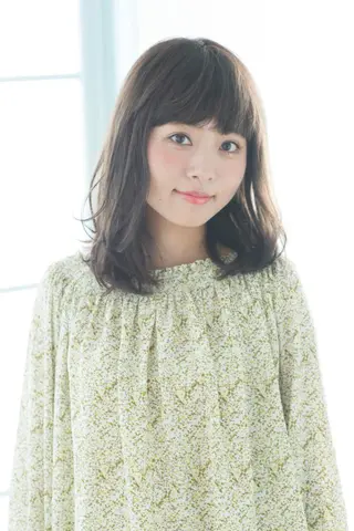 ミディアム 所渉/韓国レイヤー /ウルフカットのヘアスタイル