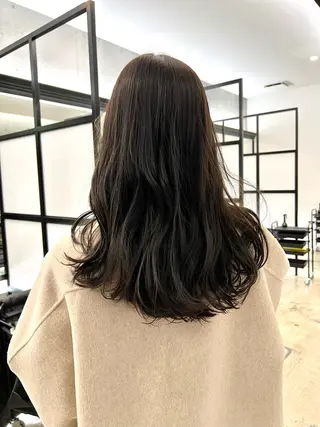 セミロング くせっ毛カット タツヤのヘアスタイル