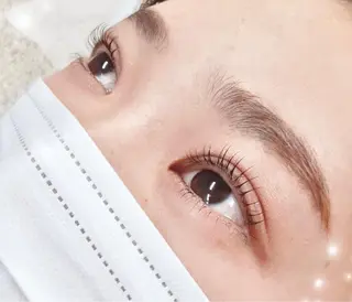 マツエク・マツパ LUCIA ルチアの眉毛・アイブロウイメージ