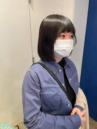 ショート カラー MIOベージュカラー 柔らかいカラーのヘアスタイル