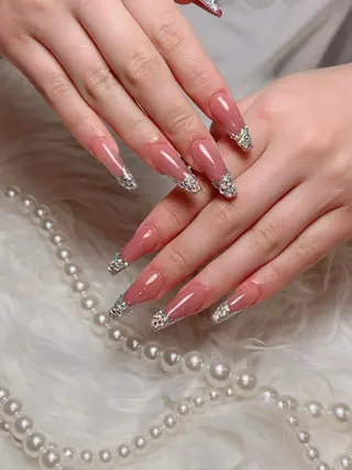 ネイル nailsalon azu Hinaのネイルデザイン