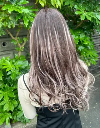 カラー ダブルスキルエクステ /羽エクステ白石宇由のヘアスタイル