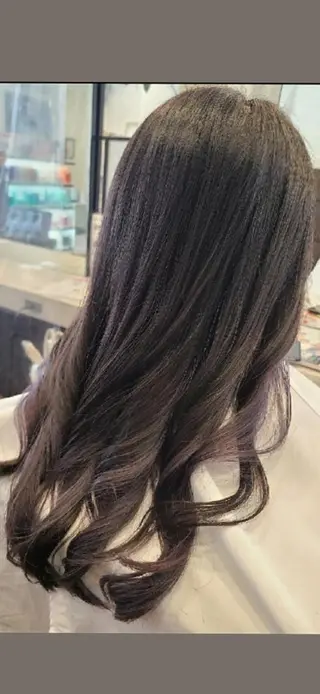 カラー ロング 関口 友菜のヘアスタイル