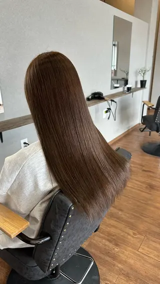 ロング カラー 鵜飼 真伍のヘアスタイル