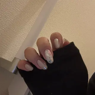 ネイル Mia nail salon所属・浮中 美愛のネイルデザイン
