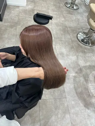 セミロング カラー 廣庭 勇人のヘアスタイル