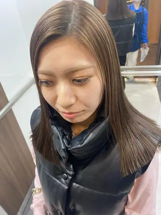 ミディアム デザインカラー/ボブ ブリーチカラー/ユリのヘアスタイル