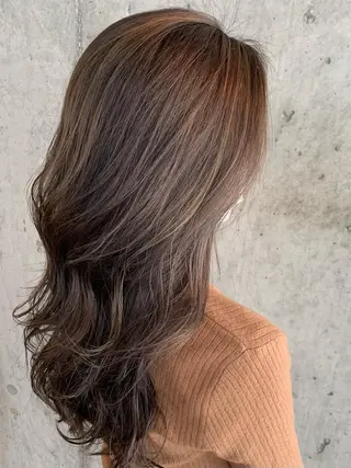 セミロング 🌷横浜/レイヤー /艶カラー🌷のヘアスタイル