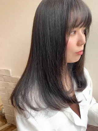 セミロング flat所属・今井 はるかのヘアスタイル